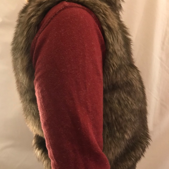 H&M Faux Fur Vest - Picture 2 of 4